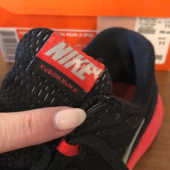 Nike Kids Fusion Run 3 Size US 11 - Picture 5 of 8